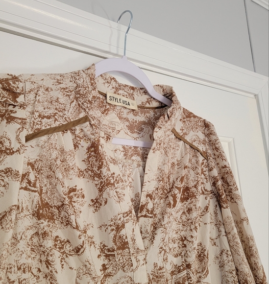 Women's Midi Elegant Dress - Picture 2 of 8